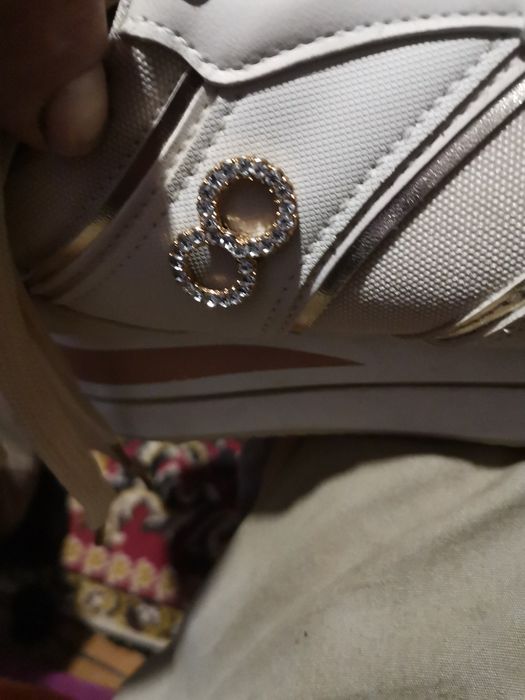 Маратонки достта запазени