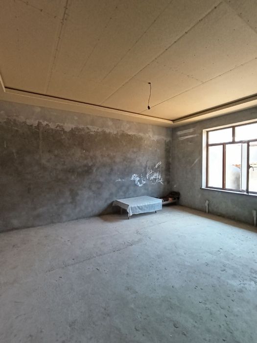 Kelesda srochna uy sotiladi