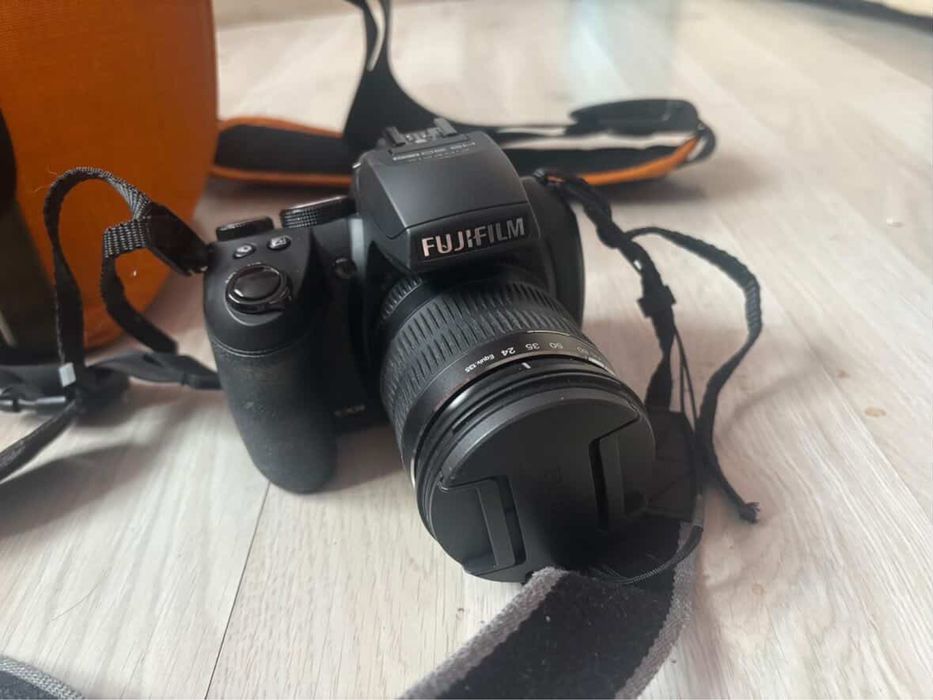Vand aparat foto Fujifilm Finepix HS30EXR