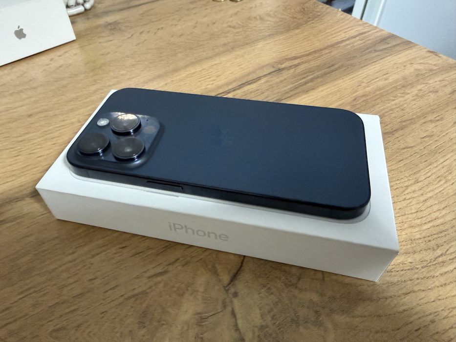 Продам iphone 15 pro 256 gb