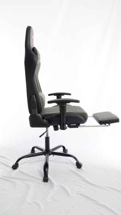 Игровое кресло Deep Furniture Серый