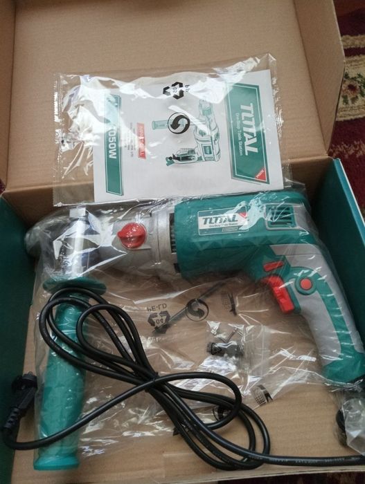 Total Drill 1050W