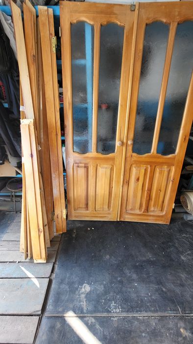 Продам деревянные двери