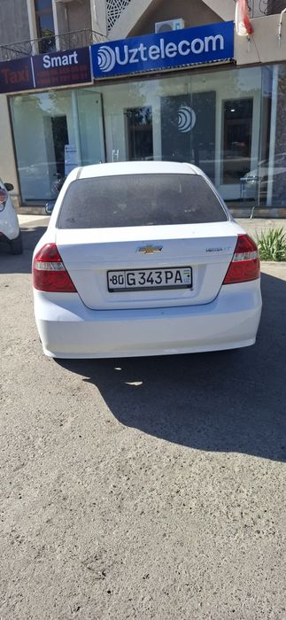 Nexia 3  mexanika sotiladi srochna