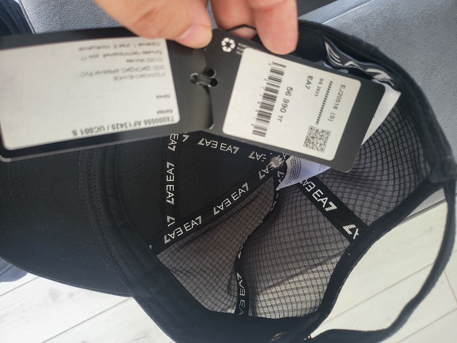 Кепка Armani новая