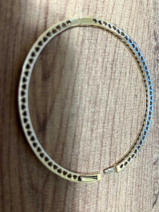 Продавам  златна  гривна