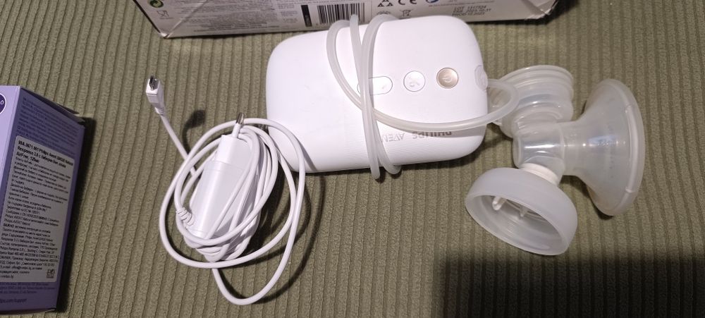 Електрическа помпа за кърма Avent и ръчна помпа Medela