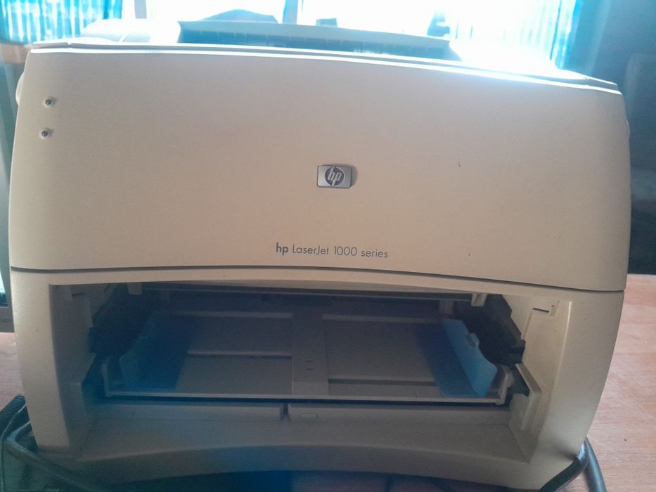 Продам принтер hp