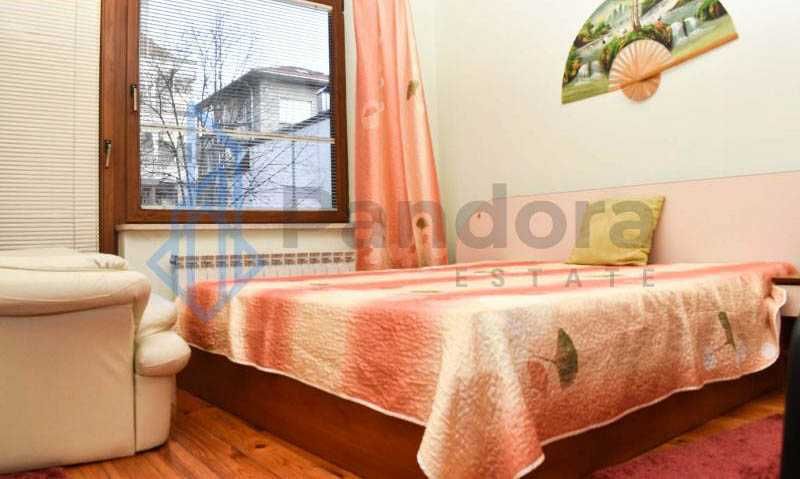 Дава се под наем Двустаен апартамент в София, Център - 65 кв.м за 465 € - Снимка #4