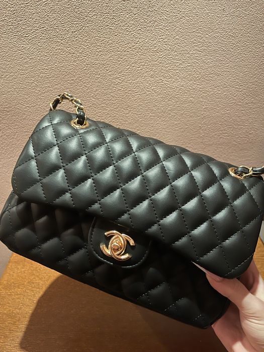 Geanta Chanel neagra 25cm x 15cm
