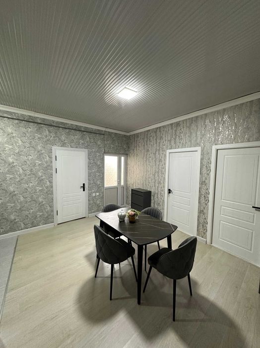 Sotiladi srochno Olmazor taxtapul hovli ful

3/1/1.

Площадь: 112 м² 8