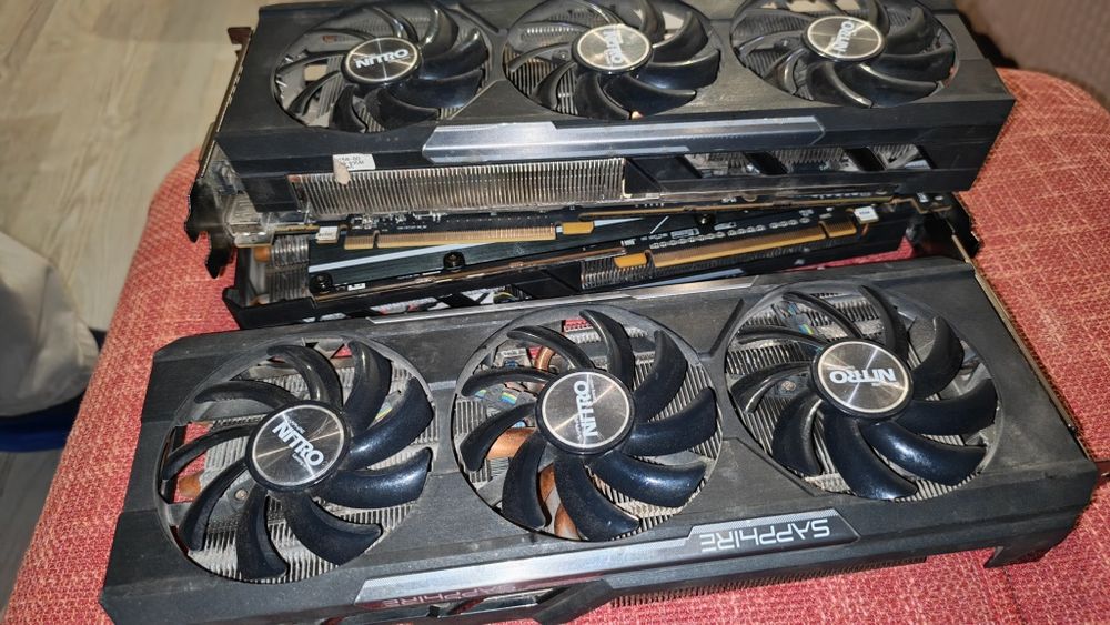 Видеокарти 3 бр R9 390 не работещи