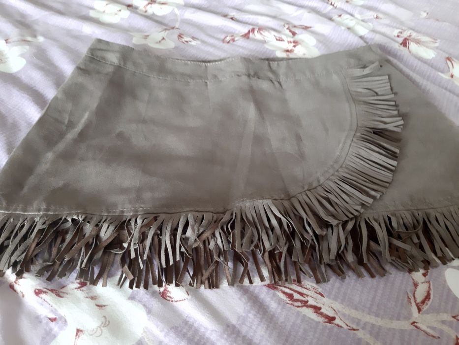 Vand fusta scurta piele intoarsa