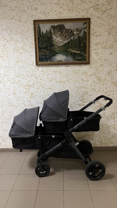 Коляска для двойни Evenflo Pivot Xpand