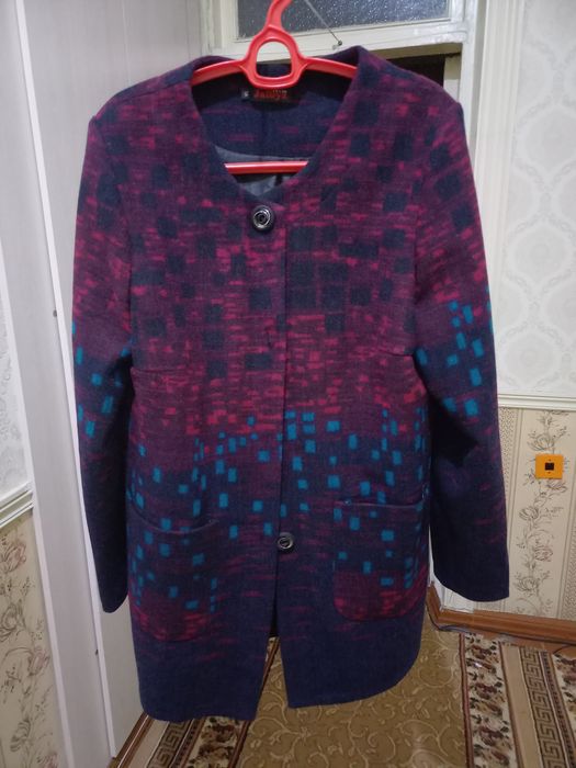 Новый пиджак на осень, весну.