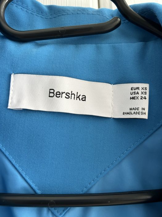 Sacou Bershka in stare impecabila marimea XS
