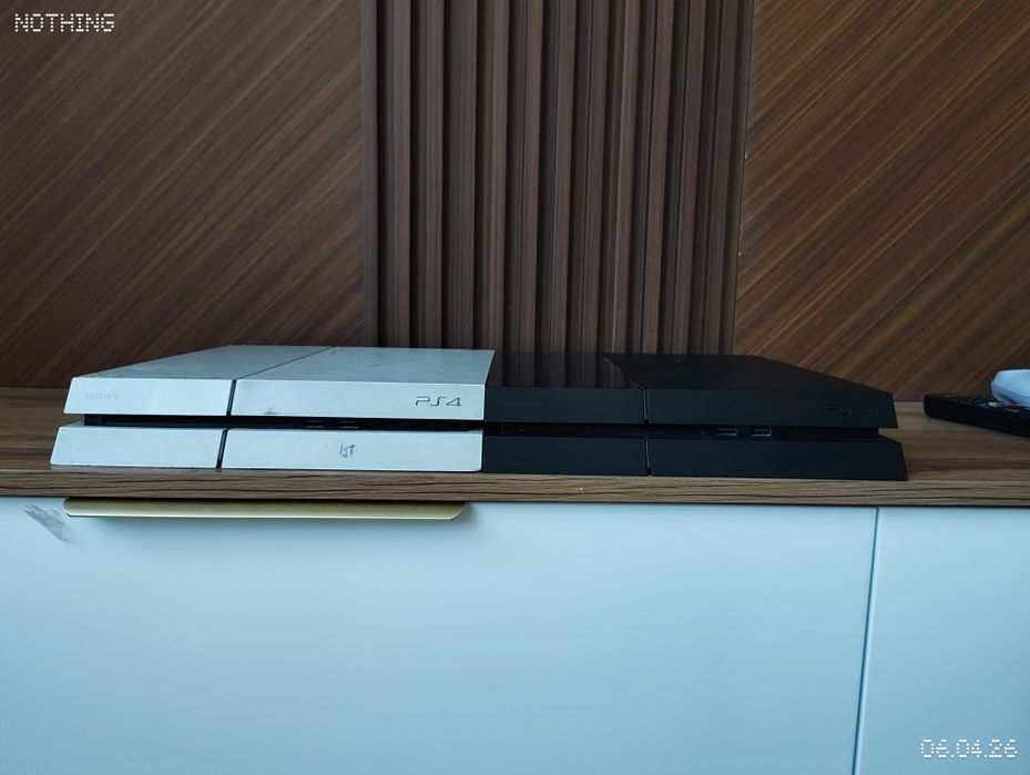Два Playstation 4 fat 500 gb белый и черный