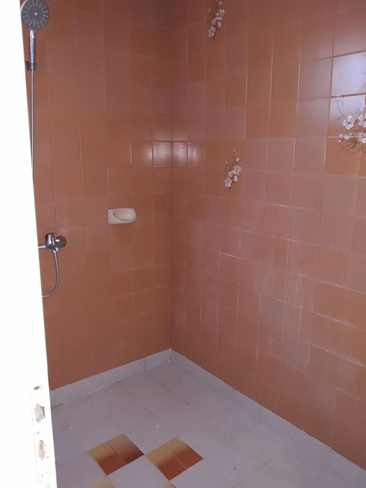 Дава се под наем Етаж от къща в Шумен, 5-ти полк - 130 кв.м за 229.5 € - Снимка #4