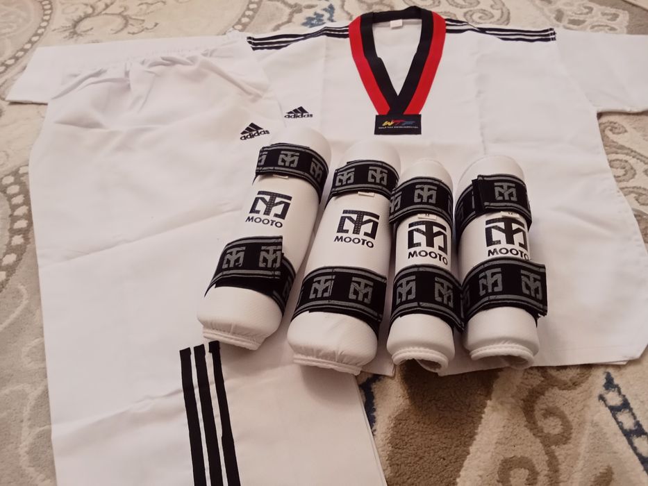 Продам новое кимоно таеквондо