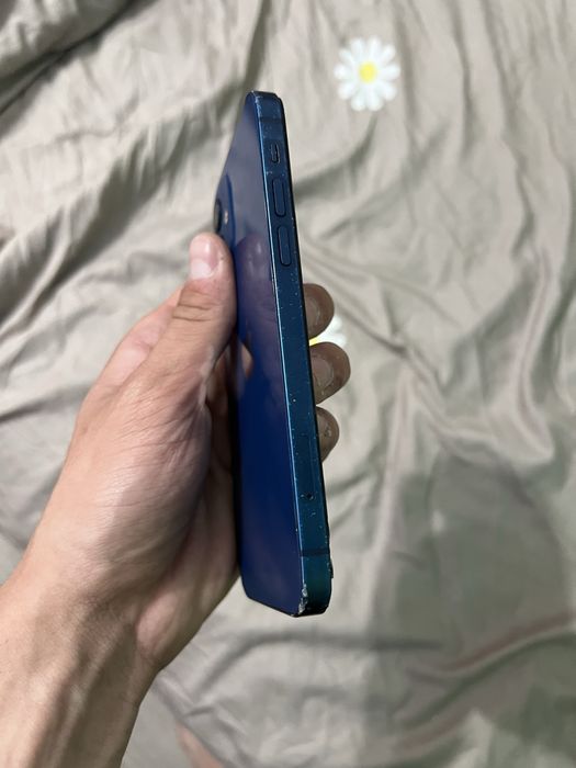 Vând iphone 12 spart