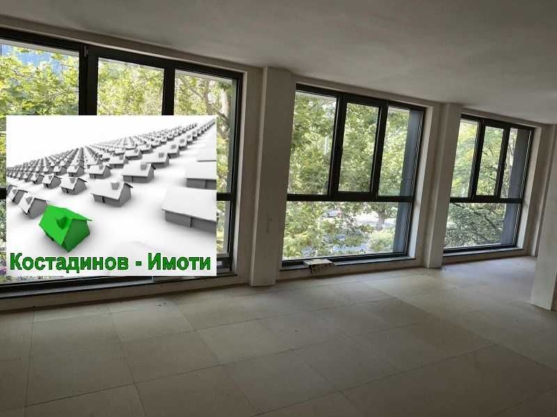 Дава се под наем Офис в Пловдив, Кючук Париж - 221 кв.м за 1440 € - Снимка #3