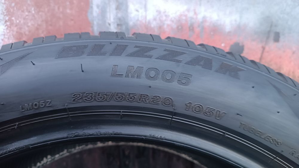 235/55/20 Bridgestone