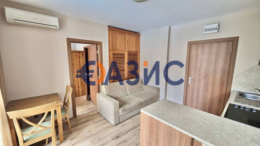Продава се Тристаен апартамент в к.к. Слънчев бряг - 55 кв.м за 765 €/кв.м - Снимка #8