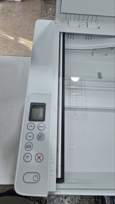 Printer sotiladi MFU hp Lazer jet M141w