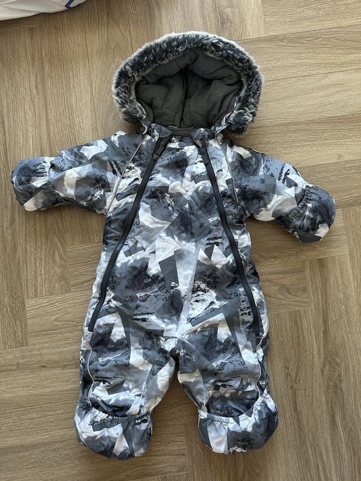 Продам зимний комбинезон HUPPA