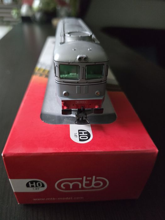 Locomotiva diesel LDE 2100 60 0830-4, CFR 
HGD 13018 Lo