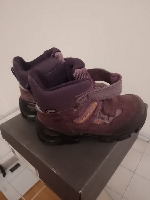 Продам обувь детская зимняя