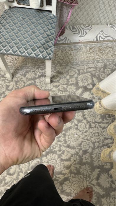 Продам Айфон 11 64 гб