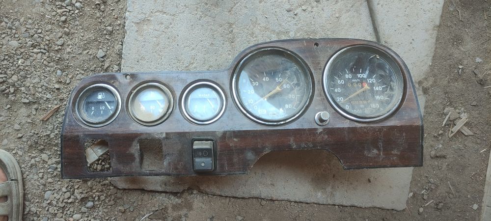 Продам никелевый решетку ВАЗ 2103.