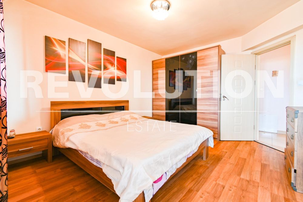 Дава се под наем Тристаен апартамент в София, Лозенец - 143 кв.м за 1000 € - Снимка #8