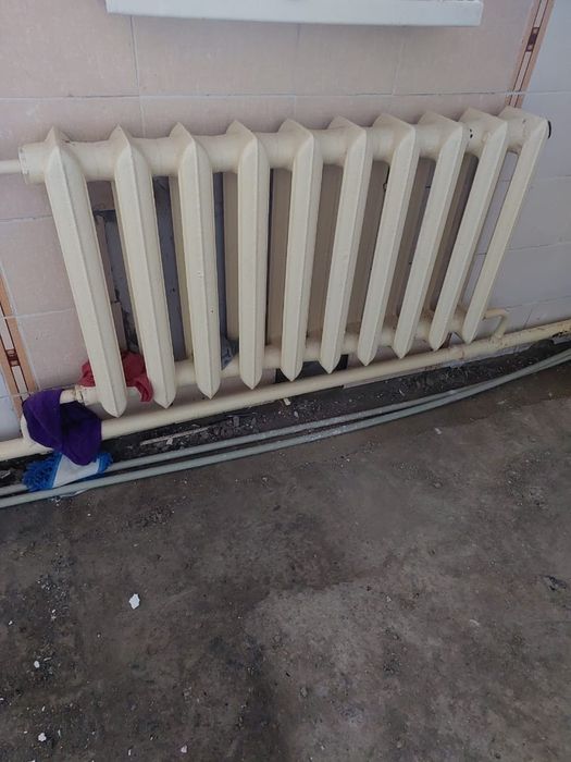Продам чугунные батареи