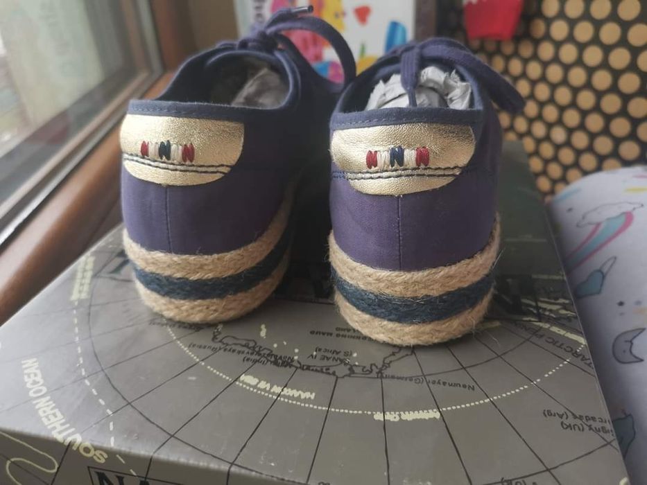 tenisi de la Napapijri, mas. 36,cu talpa inalta