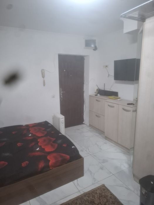 Garsoniera ,mobilat utilat de închiriat zona mall vitan