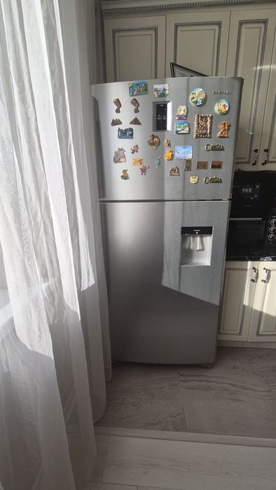 Холодильник Samsung