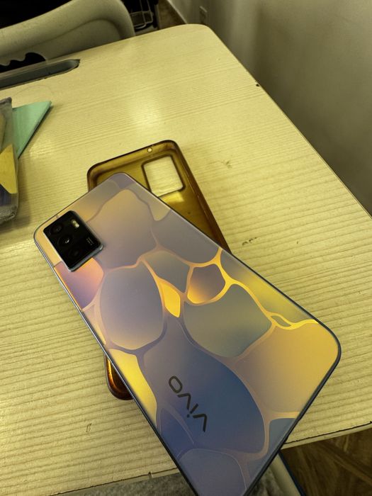 Телефон Vivo v23e