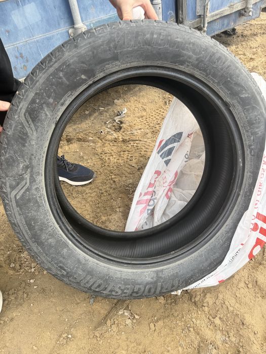 Продам резину на Rav 4