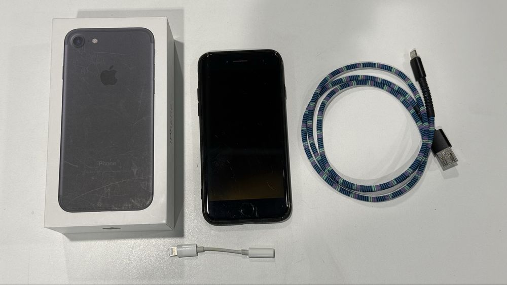 iPhone 7, 128GB, black