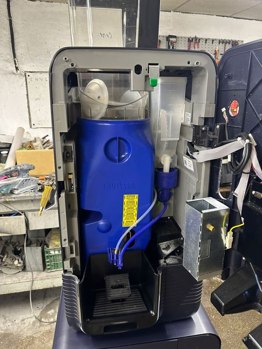 Vindem espressor minivending