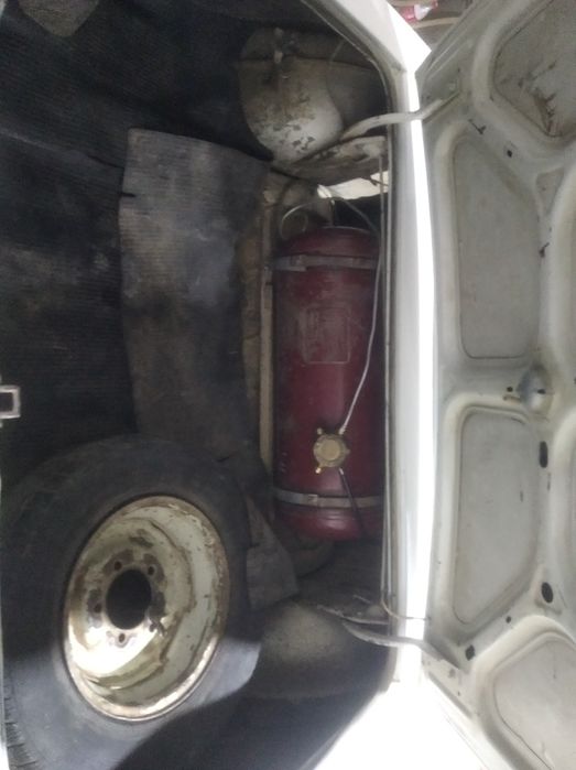 Срочно Волга газ 2401 сотилади