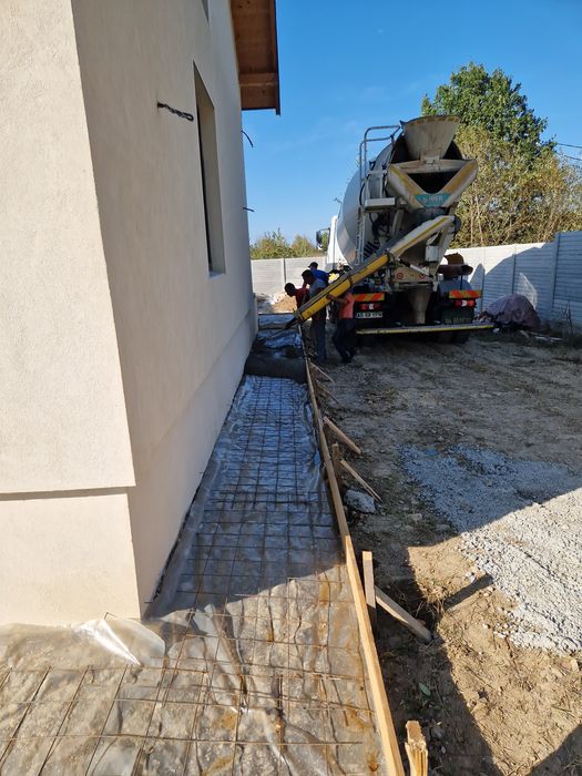 Garduri / Trotuare / Alei / Case / Constructii