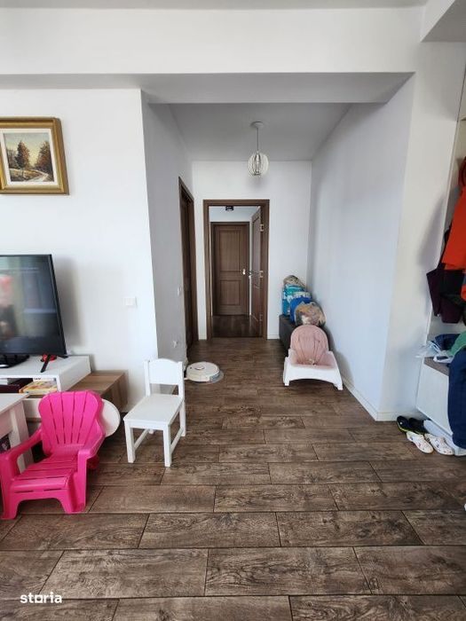 Apartament cu 3 camere 2 parcari, priveliste frumoasa, zona Terra — fotografia 3