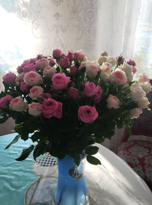 Шикарный букет роз