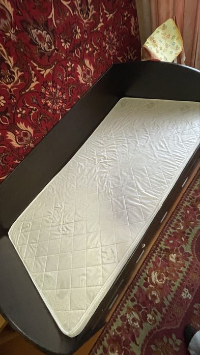 Продам кровать детскую