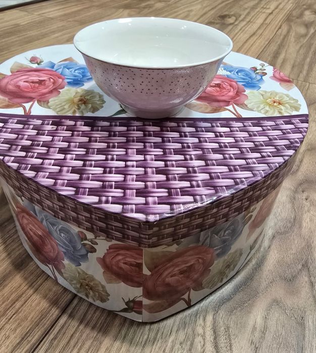 Стаканы, пиалки