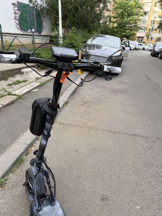 Kamikaze k1  2 motoare peste Kukirin g2 si ca baterie si ca viteza