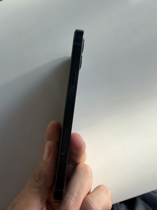 Iphone 12 o’zi bu